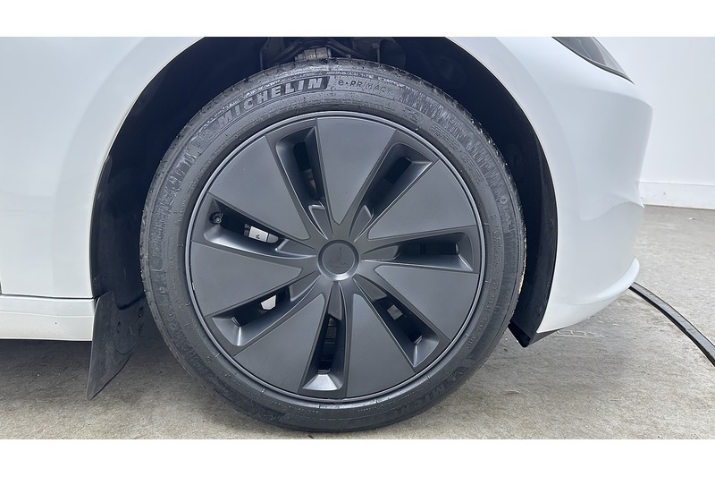 Tesla Model 3  - U4396