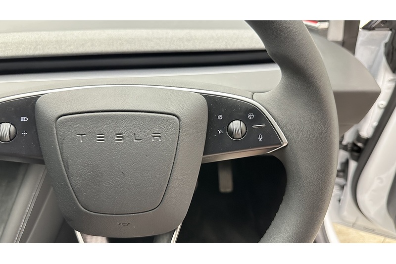 Tesla Model 3  - U4396