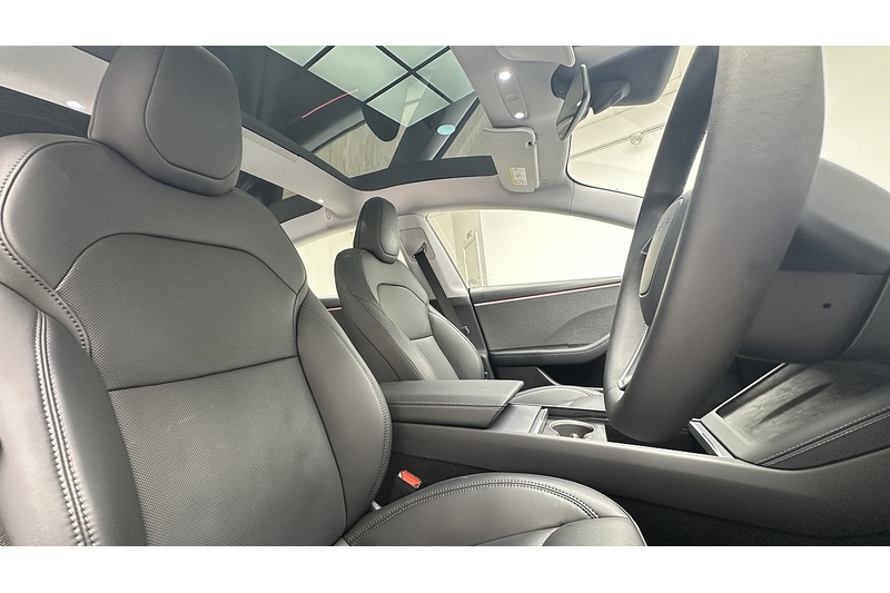 Tesla Model 3  - U4396