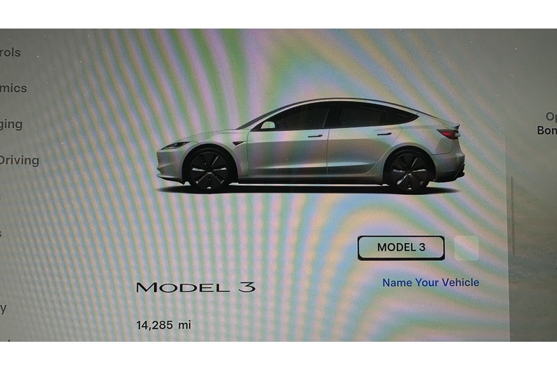 Tesla Model 3  - U4396