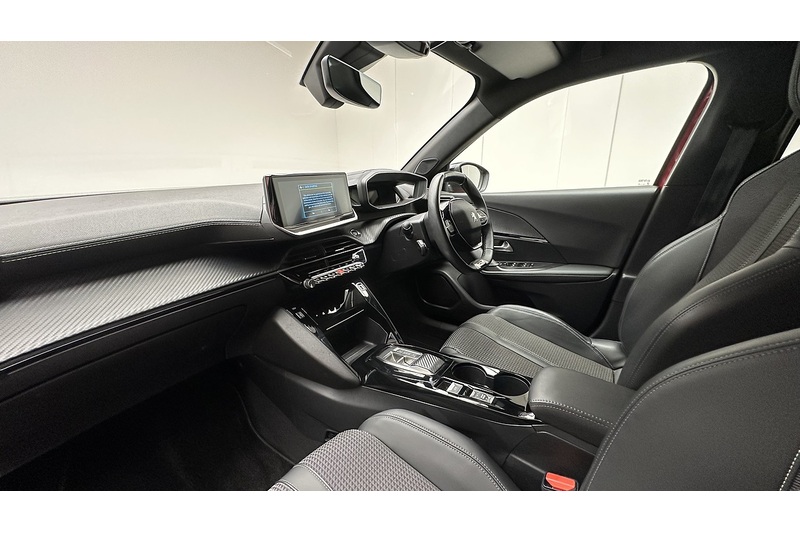 Peugeot E-2008 GT - U4401