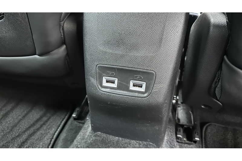 Peugeot E-2008 GT - U4401