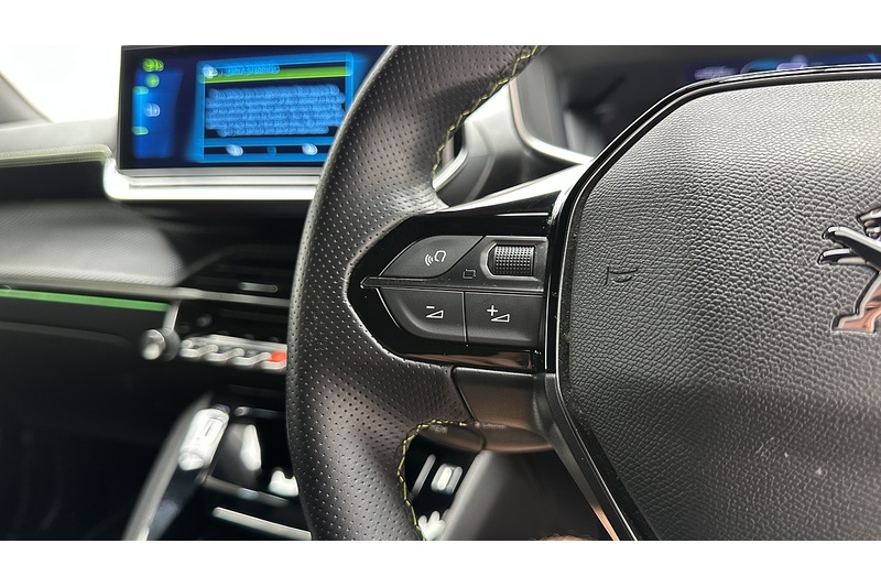Peugeot E-2008 GT - U4401