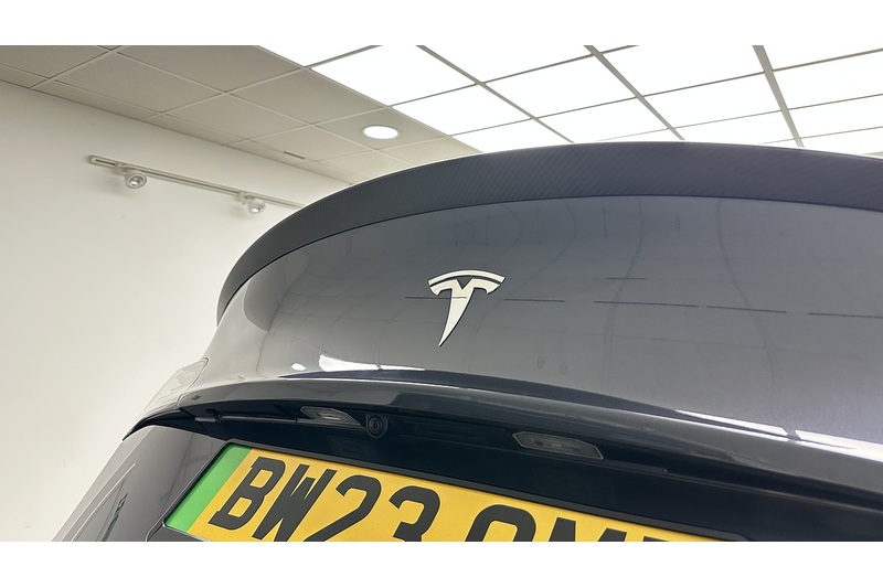 Tesla Model Y Performance - U4415