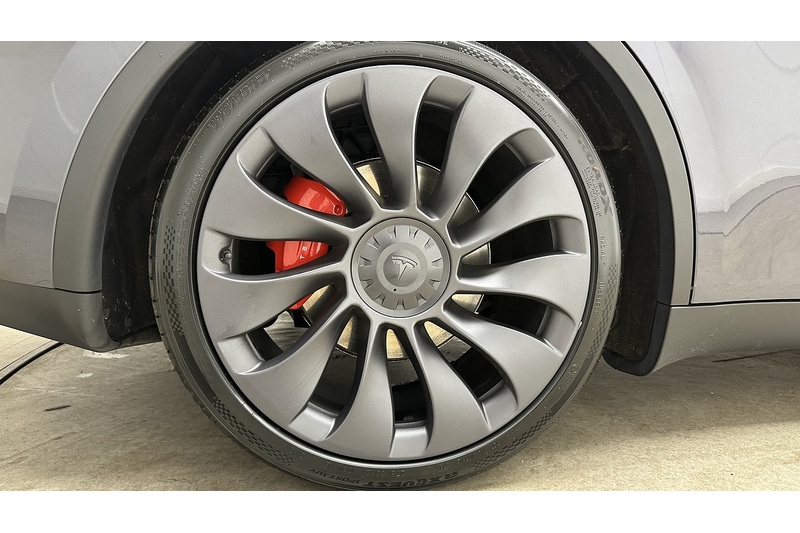 Tesla Model Y Performance - U4415