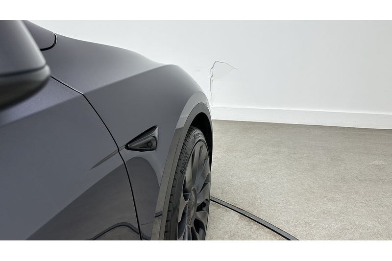 Tesla Model Y Performance - U4415