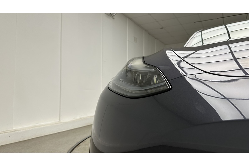 Tesla Model Y Performance - U4415