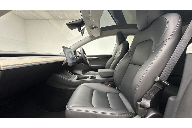 Tesla Model Y Performance - U4415