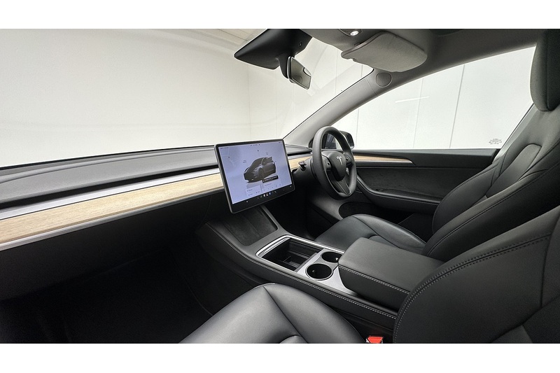 Tesla Model Y Performance - U4415