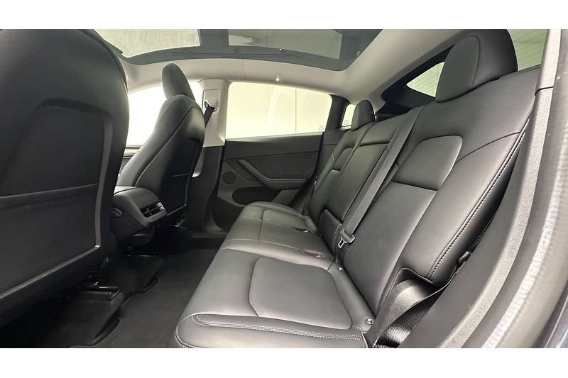 Tesla Model Y Performance - U4415