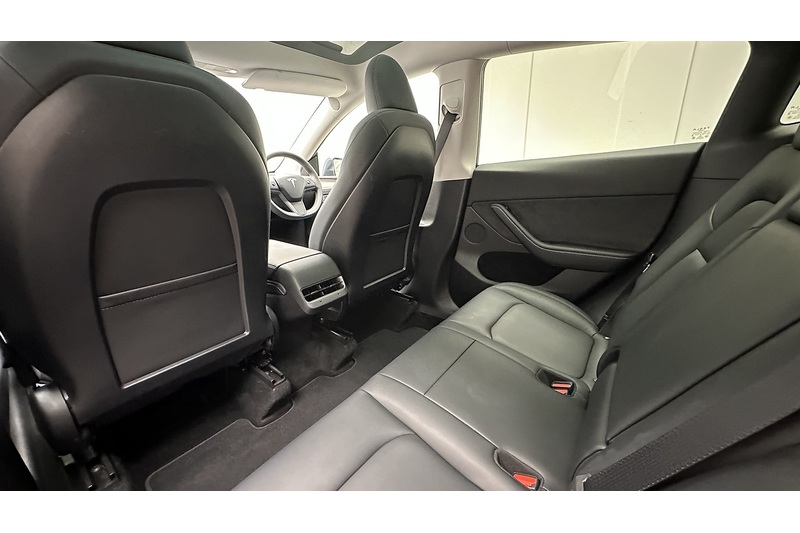 Tesla Model Y Performance - U4415