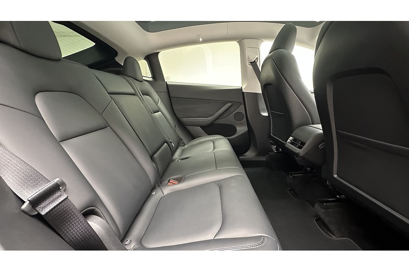 Tesla Model Y Performance - U4415