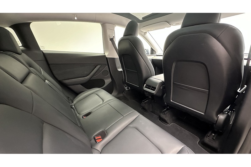 Tesla Model Y Performance - U4415