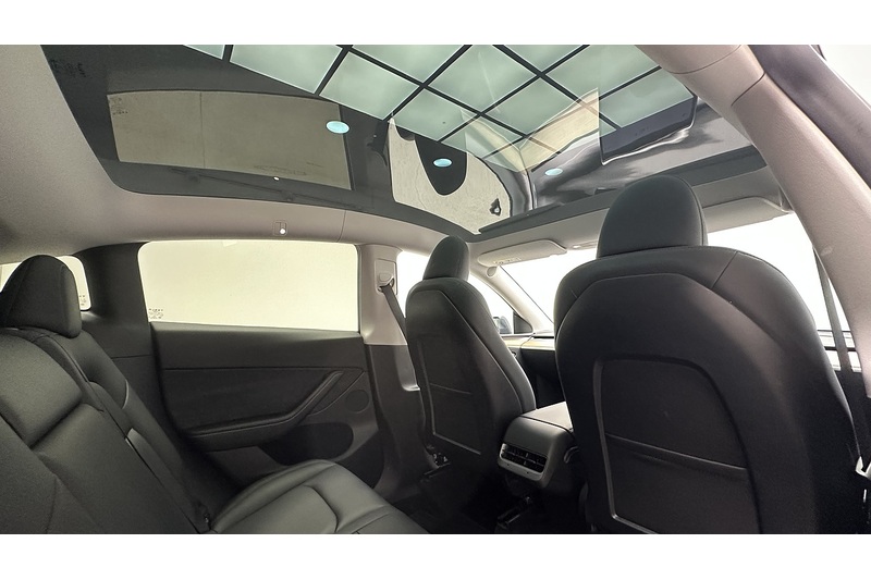 Tesla Model Y Performance - U4415
