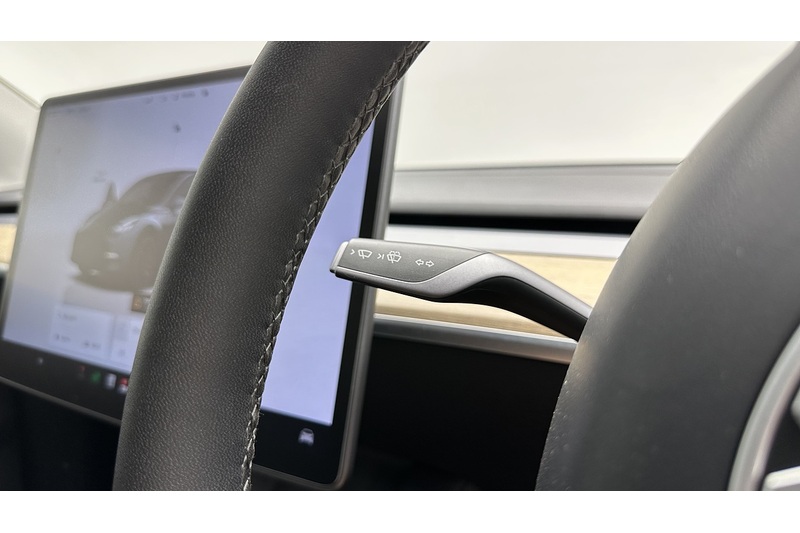 Tesla Model Y Performance - U4415