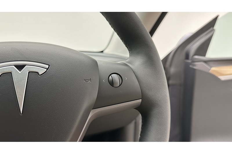 Tesla Model Y Performance - U4415