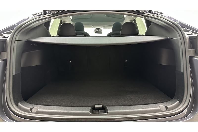 Tesla Model Y Performance - U4415