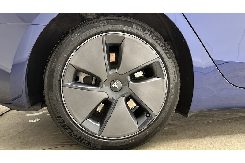 Tesla Model 3  - U4416