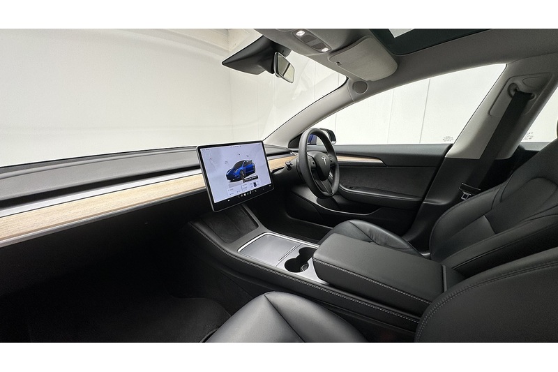 Tesla Model 3  - U4416