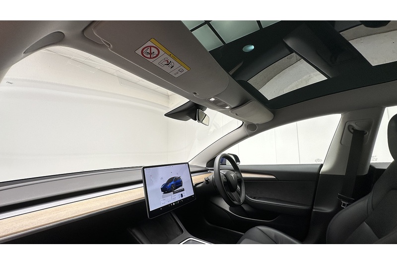 Tesla Model 3  - U4416