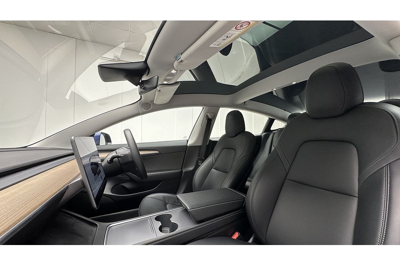 Tesla Model 3  - U4416