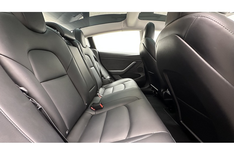 Tesla Model 3  - U4416