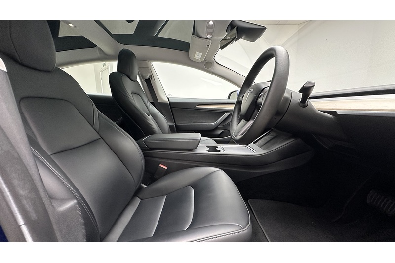 Tesla Model 3  - U4416