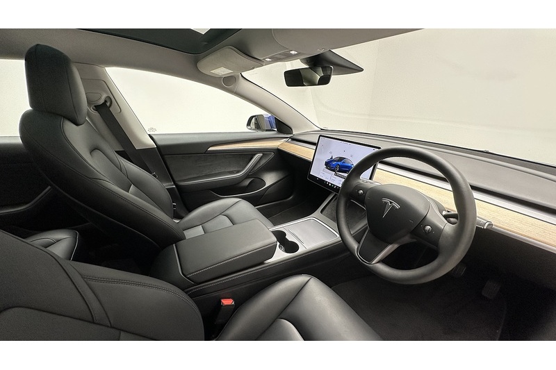 Tesla Model 3  - U4416