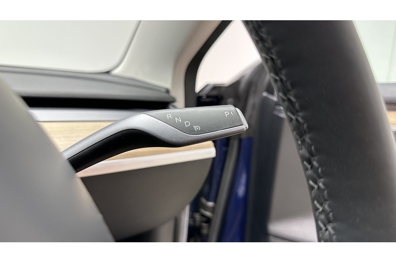 Tesla Model 3  - U4416