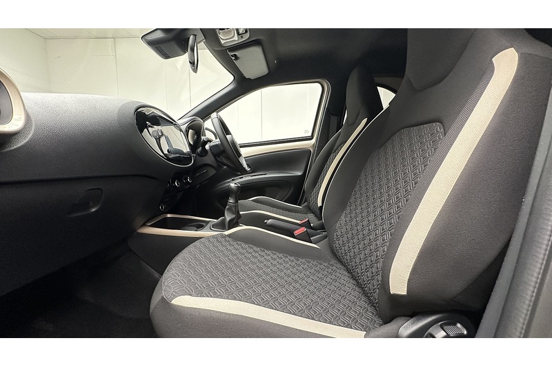 Toyota Aygo X VVT-i Edge - U4432