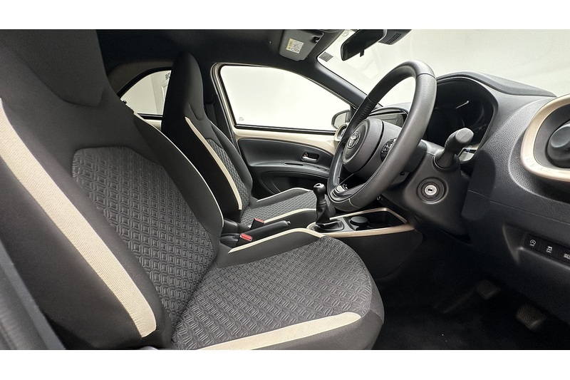 Toyota Aygo X VVT-i Edge - U4432