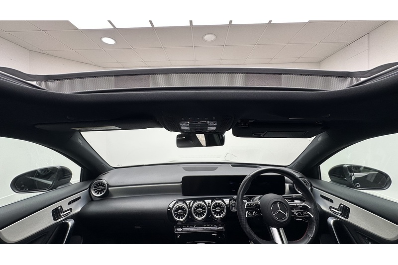 Mercedes-Benz A Class A200h MHEV AMG Line - U4434