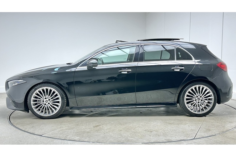 Mercedes-Benz A Class A200h MHEV AMG Line - U4434