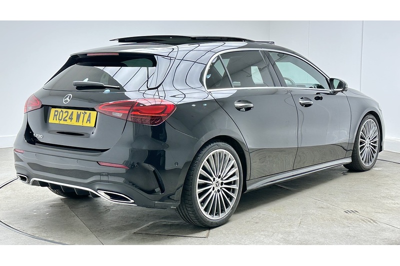 Mercedes-Benz A Class A200h MHEV AMG Line - U4434