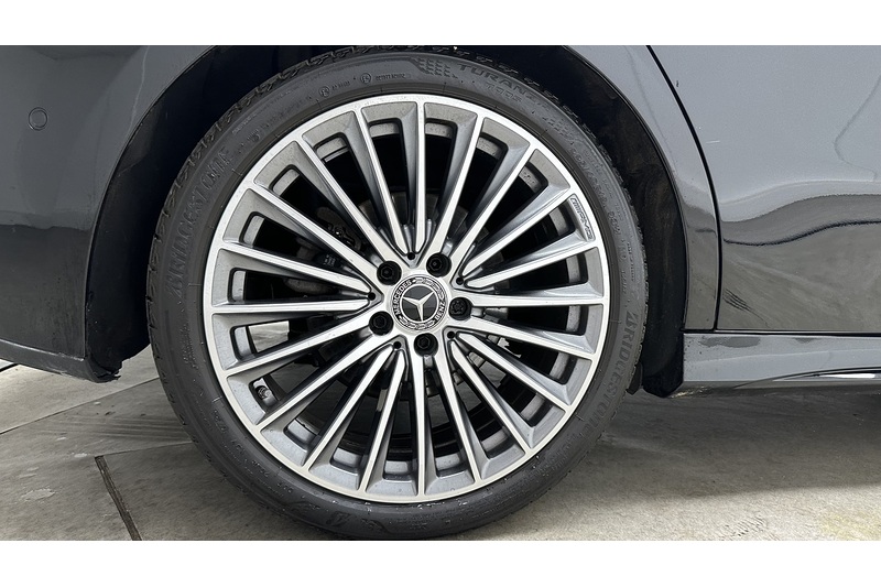 Mercedes-Benz A Class A200h MHEV AMG Line - U4434