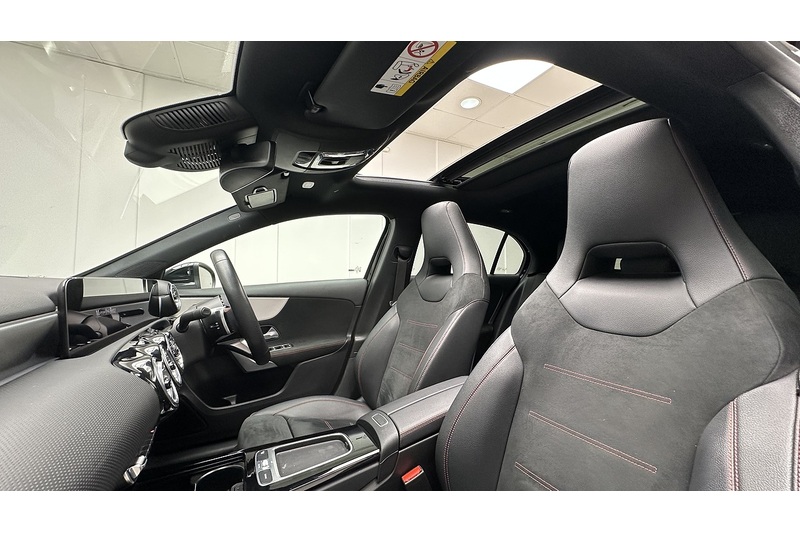 Mercedes-Benz A Class A200h MHEV AMG Line - U4434