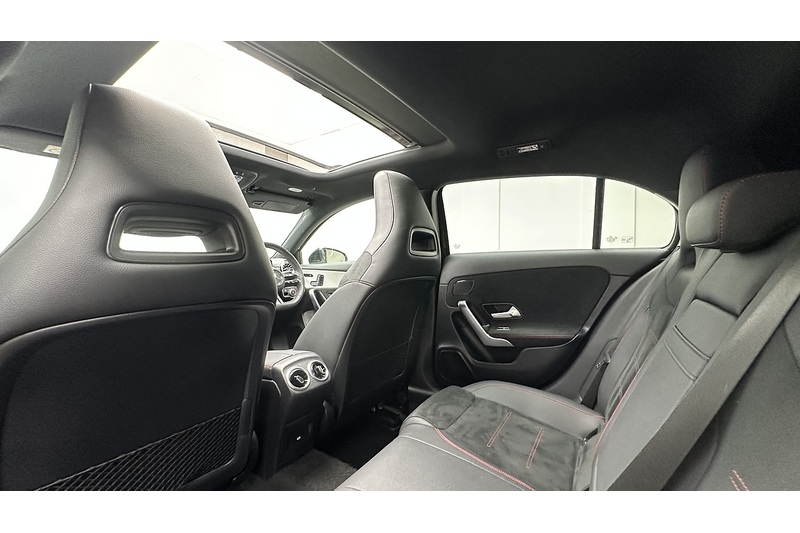 Mercedes-Benz A Class A200h MHEV AMG Line - U4434