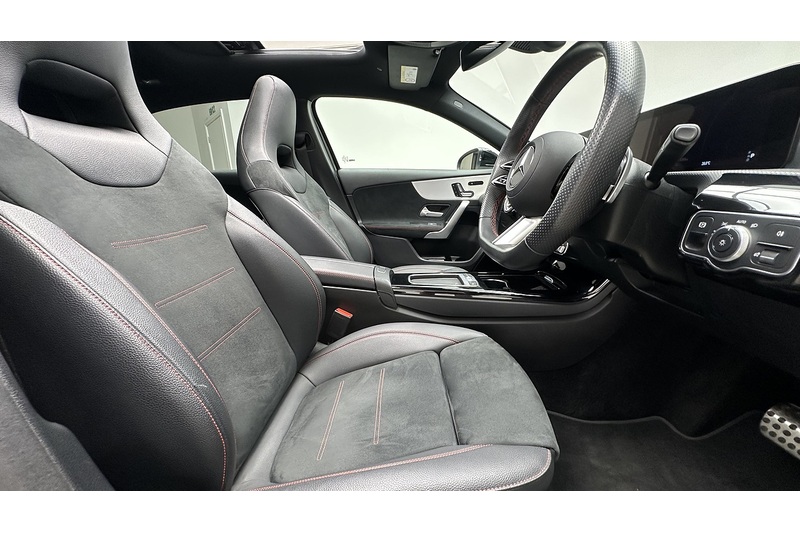 Mercedes-Benz A Class A200h MHEV AMG Line - U4434