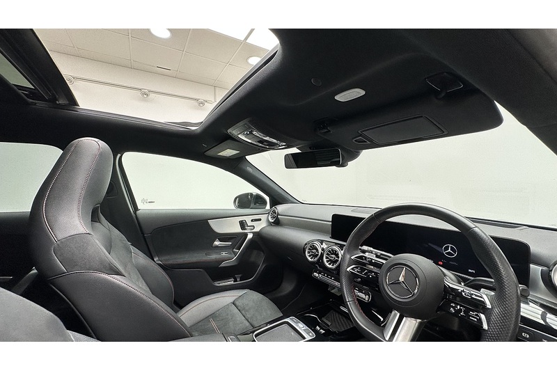 Mercedes-Benz A Class A200h MHEV AMG Line - U4434
