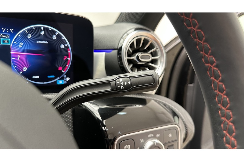 Mercedes-Benz A Class A200h MHEV AMG Line - U4434