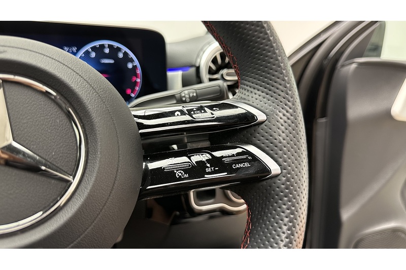 Mercedes-Benz A Class A200h MHEV AMG Line - U4434