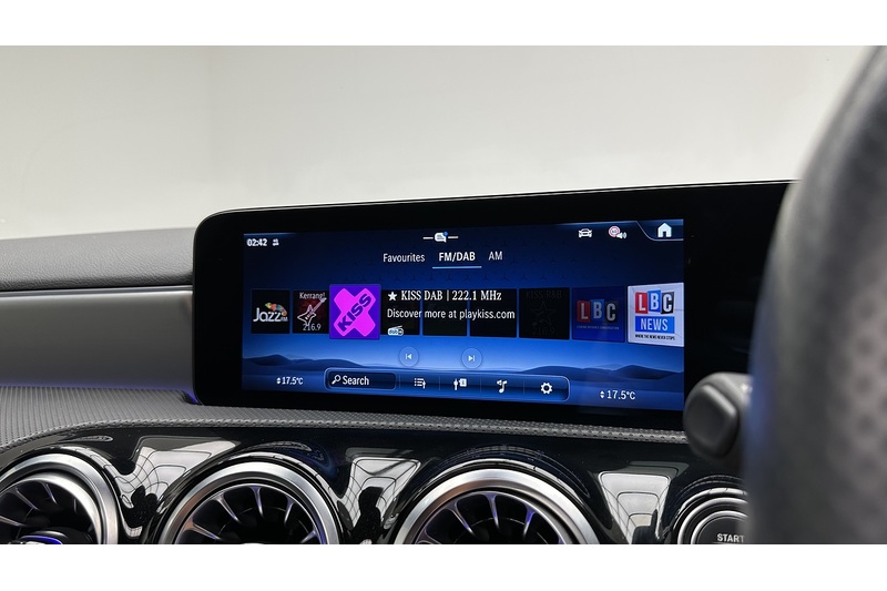 Mercedes-Benz A Class A200h MHEV AMG Line - U4434