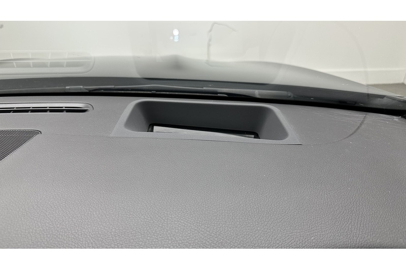 Mercedes-Benz A Class A200h MHEV AMG Line - U4434