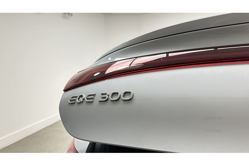 Mercedes-Benz EQE EQE 300 AMG Line - U4435