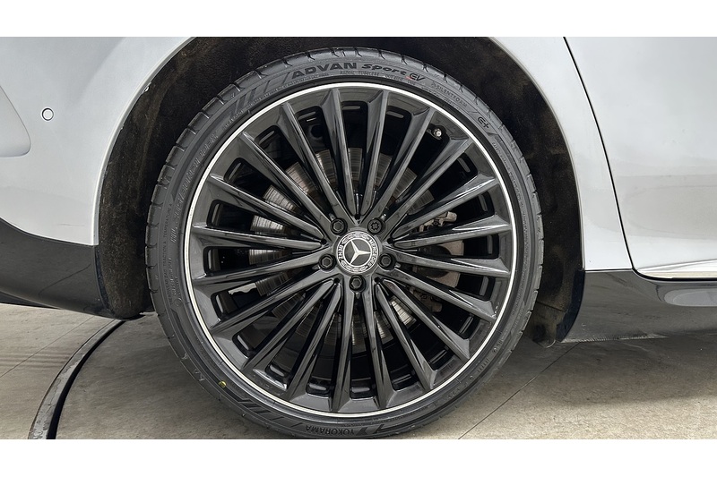 Mercedes-Benz EQE EQE 300 AMG Line - U4435