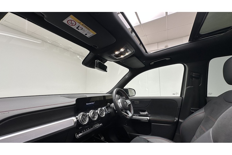 Mercedes-Benz EQB EQB 350 AMG Line - U4436