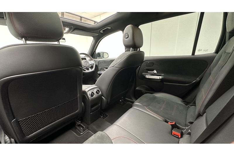 Mercedes-Benz EQB EQB 350 AMG Line - U4436