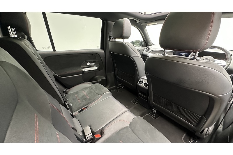 Mercedes-Benz EQB EQB 350 AMG Line - U4436