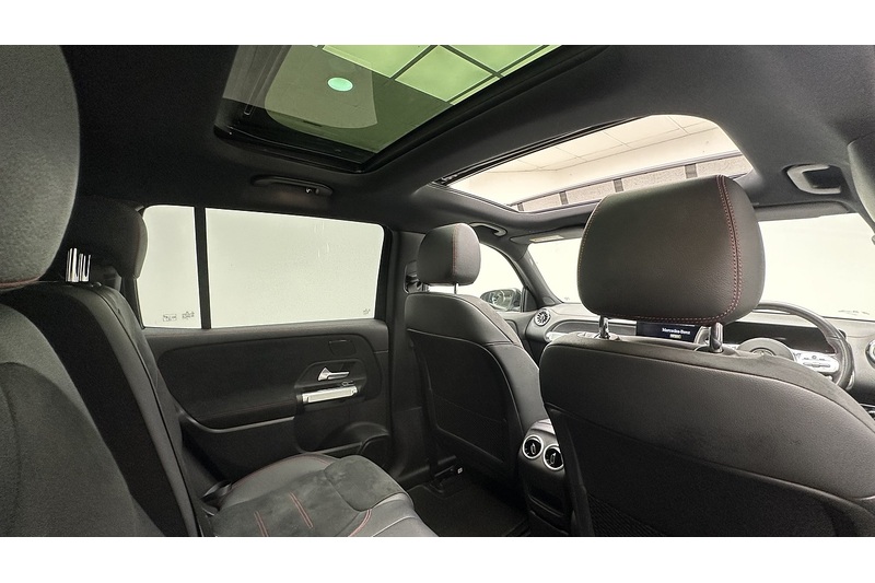 Mercedes-Benz EQB EQB 350 AMG Line - U4436