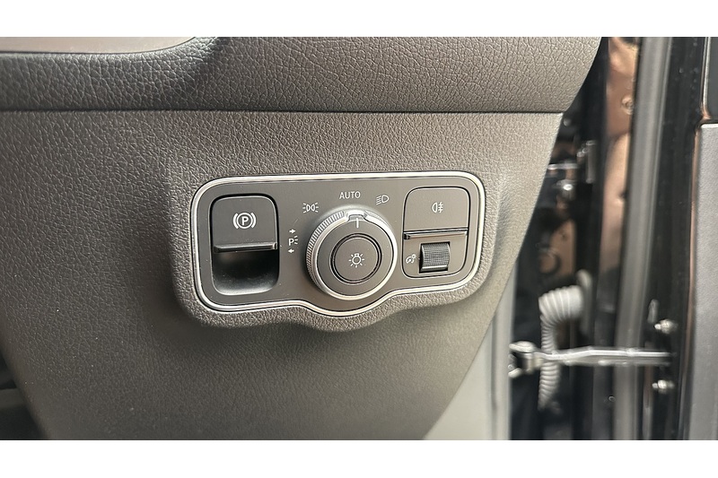 Mercedes-Benz EQB EQB 350 AMG Line - U4436